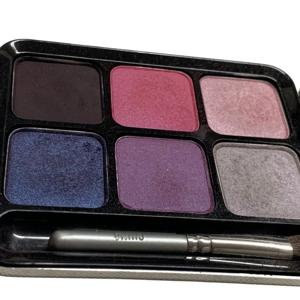 MAC Holiday “Royal Assets” 6 Cool Eyes‎
